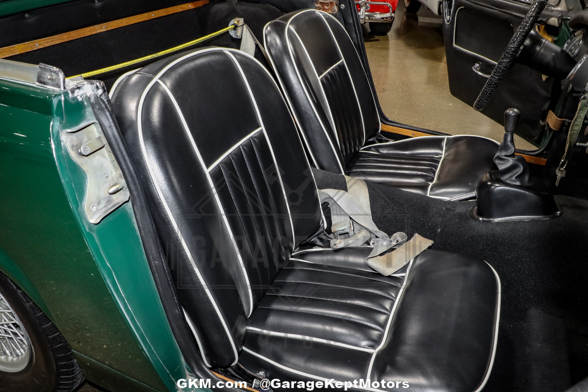 Austin-healey-Sprite-1967-Green-Black-11