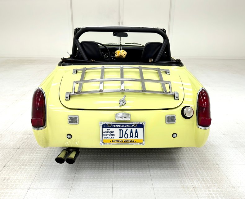 Austin-healey-Sprite-1969-Sunshine-Yellow-Black-2