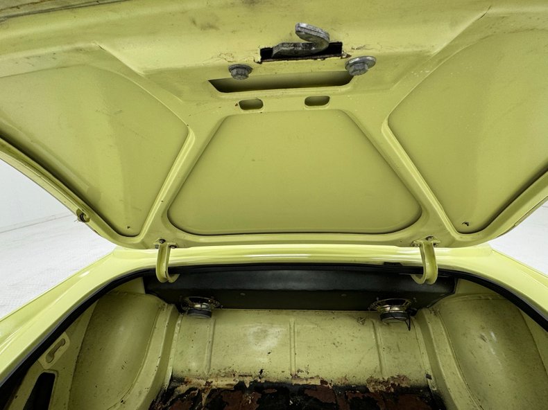 Austin-healey-Sprite-1969-Sunshine-Yellow-Black-24