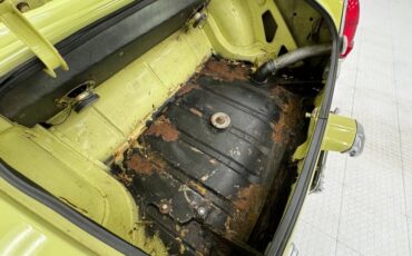 Austin-healey-Sprite-1969-Sunshine-Yellow-Black-25