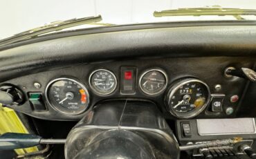 Austin-healey-Sprite-1969-Sunshine-Yellow-Black-37