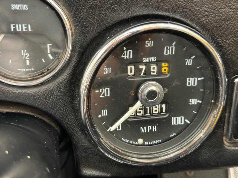 Austin-healey-Sprite-1969-Sunshine-Yellow-Black-38