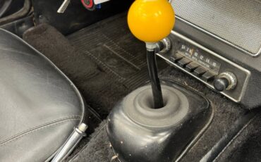 Austin-healey-Sprite-1969-Sunshine-Yellow-Black-41