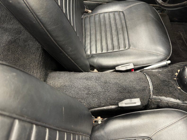 Austin-healey-Sprite-1969-Sunshine-Yellow-Black-42