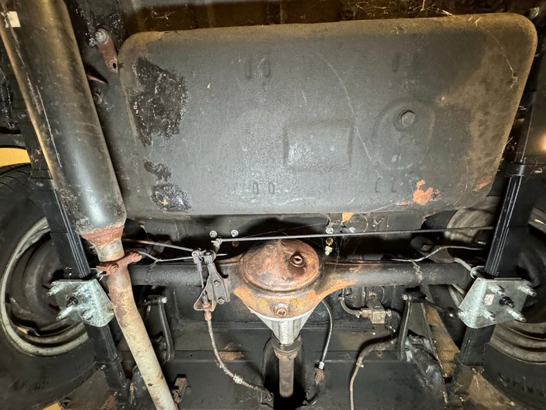 Austin-healey-Sprite-1969-Sunshine-Yellow-Black-49