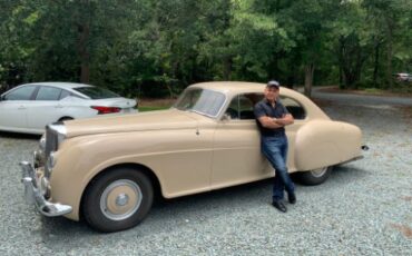 Bentley-R-type-1952-Beige-Tan-1