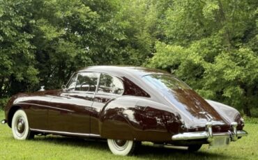 Bentley-R-type-1953-Burgundy-Tan-1