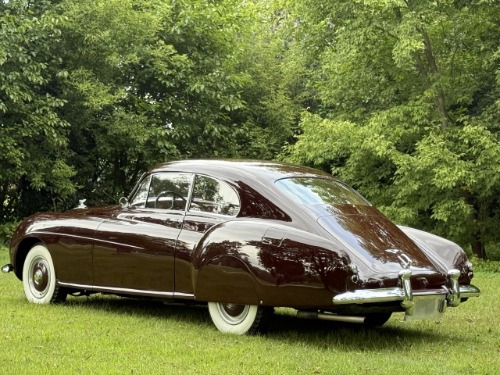 Bentley-R-type-1953-Burgundy-Tan-1