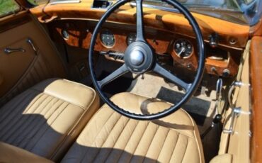 Bentley-R-type-1953-Green-Beige-2