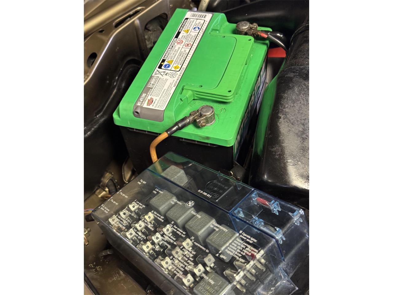 Bmw-320i-1983-Bahama-Beige-Beige-17