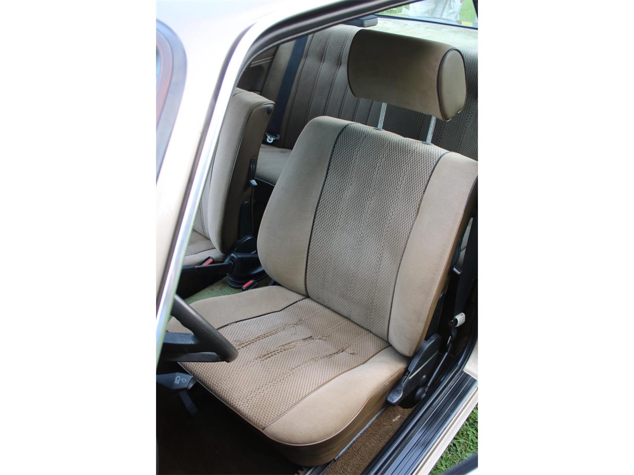 Bmw-320i-1983-Bahama-Beige-Beige-8