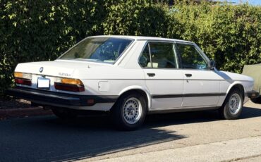 Bmw-5-series-1983-White-Beige-1