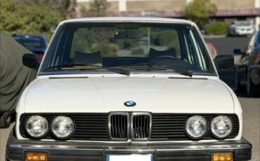 Bmw-5-series-1983-White-Beige-14