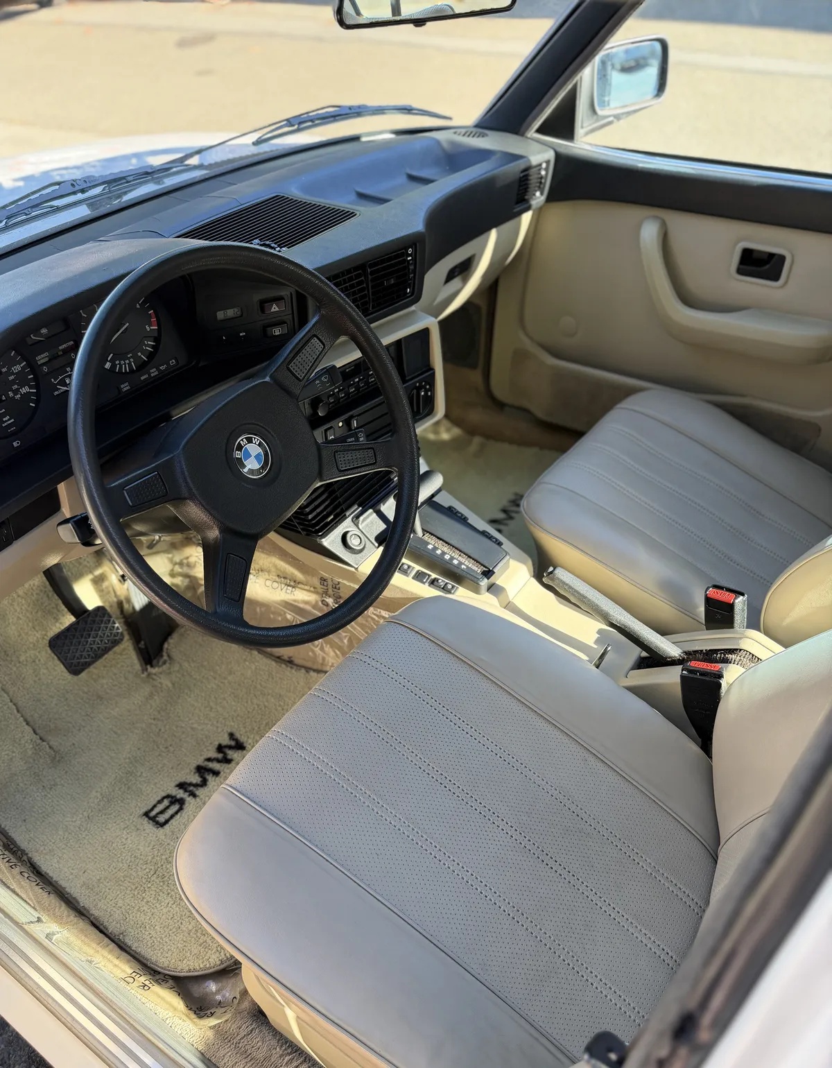 Bmw-5-series-1983-White-Beige-8