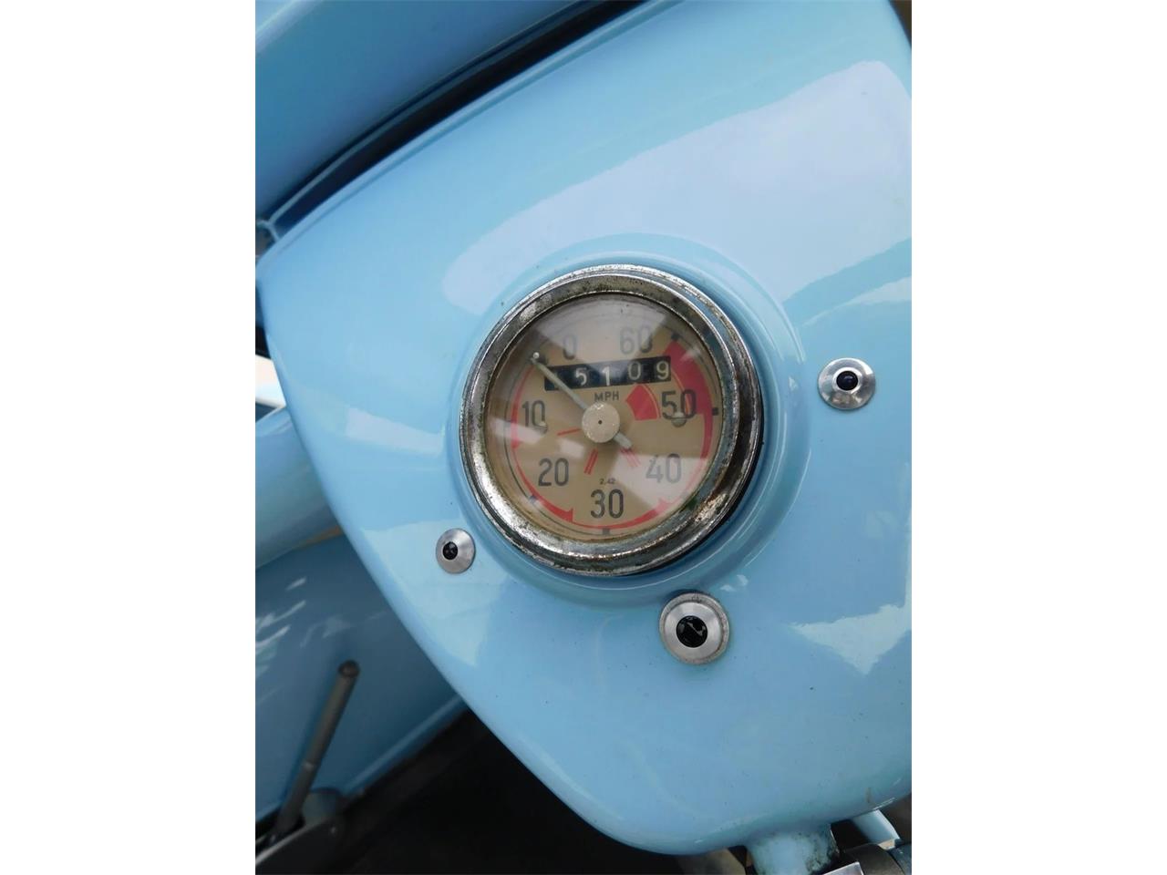 Bmw-Isetta-1957-Isetta-Cream-3