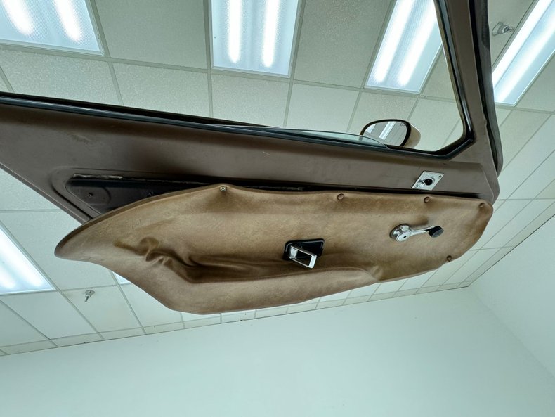 Bricklin-Sv-1-1975-Suntan-Saddle-34