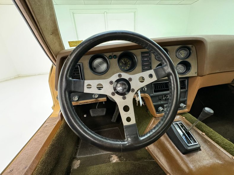 Bricklin-Sv-1-1975-Suntan-Saddle-39