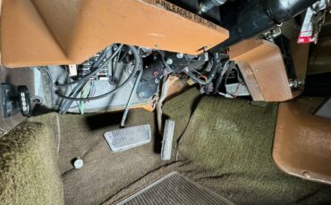 Bricklin-Sv-1-1975-Suntan-Saddle-47