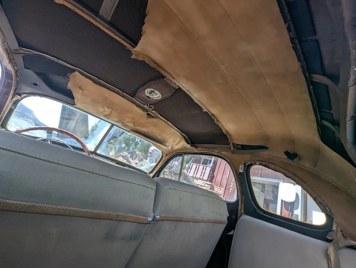 Buick-40-1938-Maroon-Beige-5