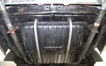 Buick-Centurion-1973-White-Saddle-1