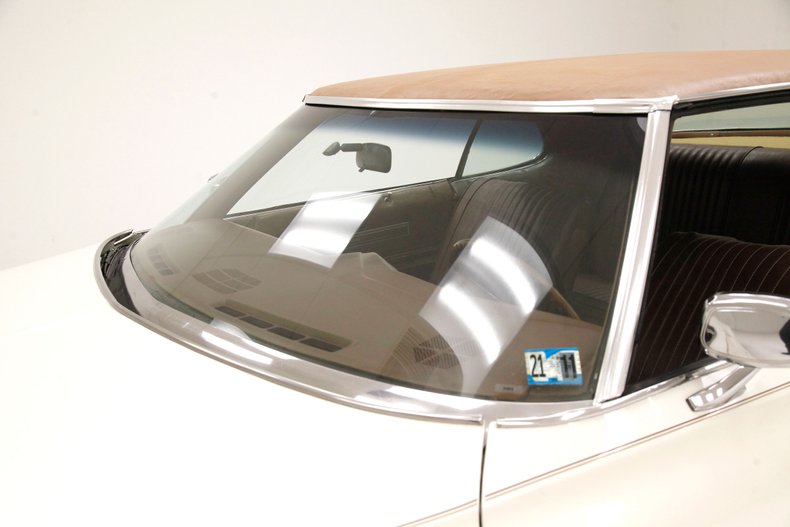 Buick-Centurion-1973-White-Saddle-18