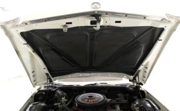 Buick-Centurion-1973-White-Saddle-26