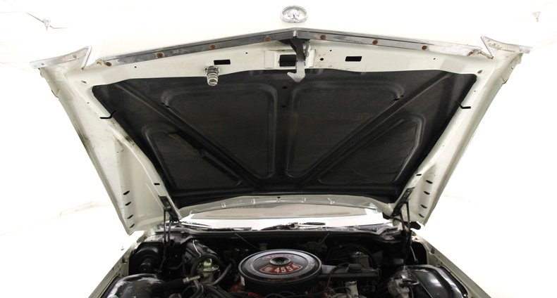 Buick-Centurion-1973-White-Saddle-26