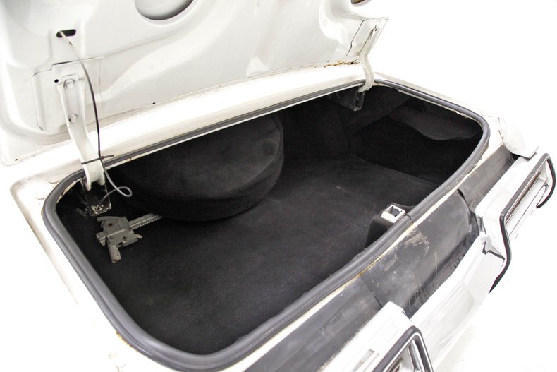 Buick-Centurion-1973-White-Saddle-33