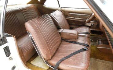 Buick-Centurion-1973-White-Saddle-41