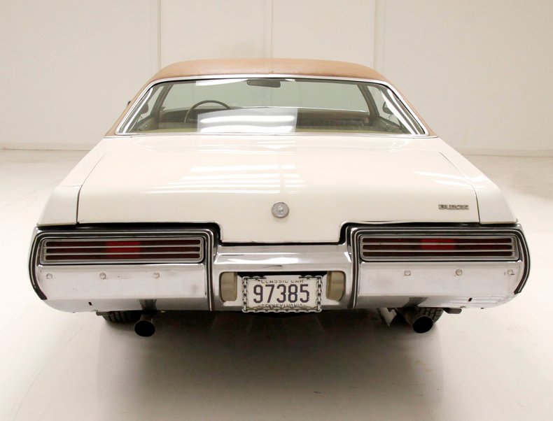 Buick-Centurion-1973-White-Saddle-9