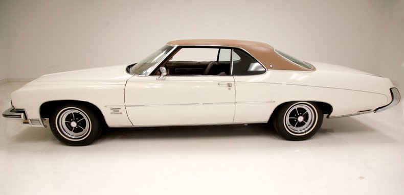 Buick-Centurion-1973-White-Saddle