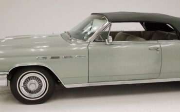 Buick-Electra-225-1963-Willow-Green-Ivory