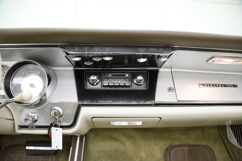 Buick-Electra-225-1963-Willow-Green-Ivory-45