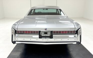 Buick-Electra-225-1975-Silver-Mist-Burgundy-10