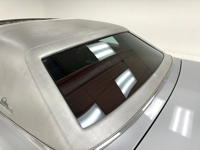 Buick-Electra-225-1975-Silver-Mist-Burgundy-21