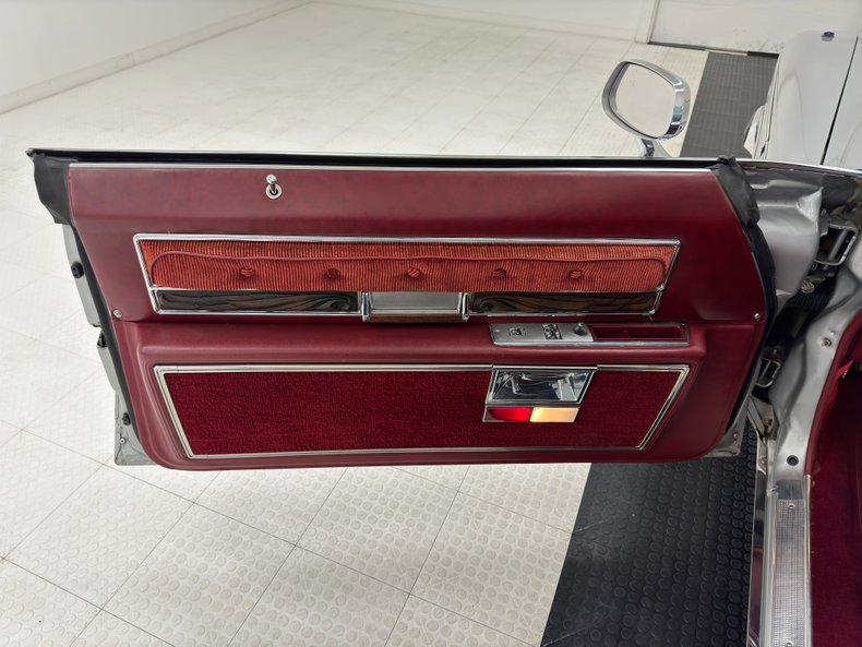 Buick-Electra-225-1975-Silver-Mist-Burgundy-25