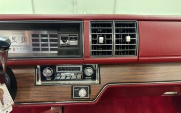 Buick-Electra-225-1975-Silver-Mist-Burgundy-33