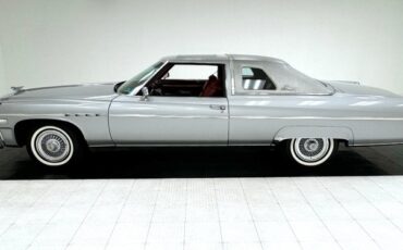 Buick-Electra-225-1975-Silver-Mist-Burgundy-37