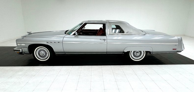 Buick-Electra-225-1975-Silver-Mist-Burgundy-37