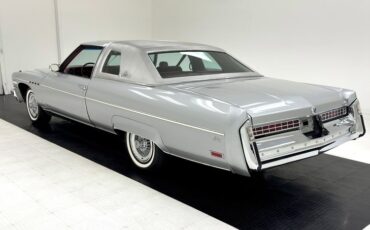 Buick-Electra-225-1975-Silver-Mist-Burgundy