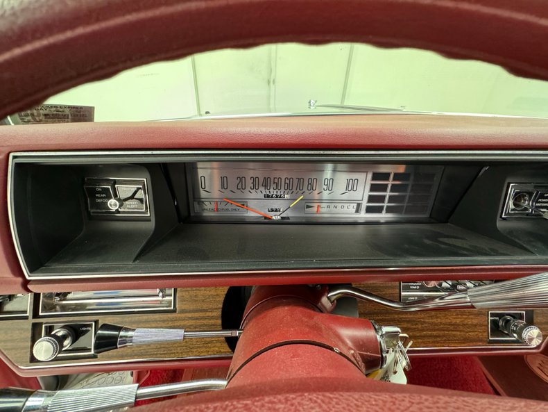 Buick-Electra-225-1975-Silver-Mist-Burgundy-46