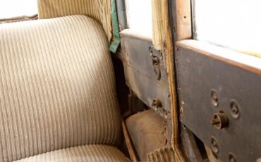 Buick-Other-1929-Yellow-Tan-12