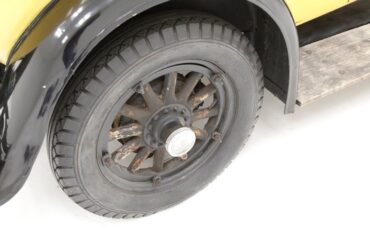 Buick-Other-1929-Yellow-Tan-30