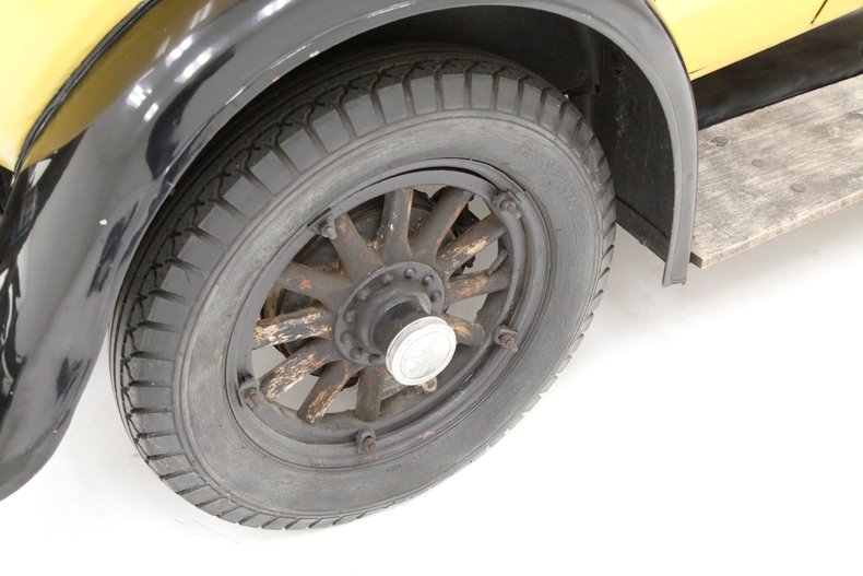 Buick-Other-1929-Yellow-Tan-30