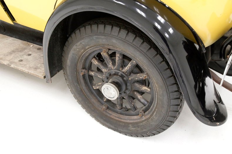 Buick-Other-1929-Yellow-Tan-33