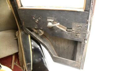 Buick-Other-1929-Yellow-Tan-42