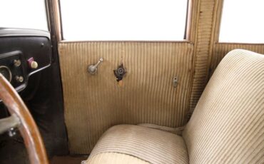 Buick-Other-1929-Yellow-Tan-45