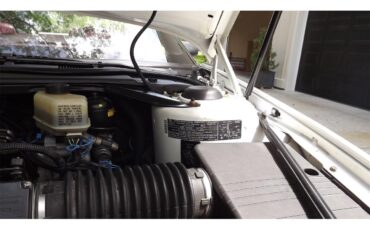 Buick-Reatta-1990-White-Red-11