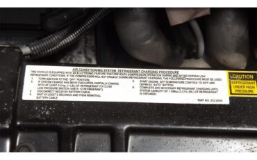 Buick-Reatta-1990-White-Red-13