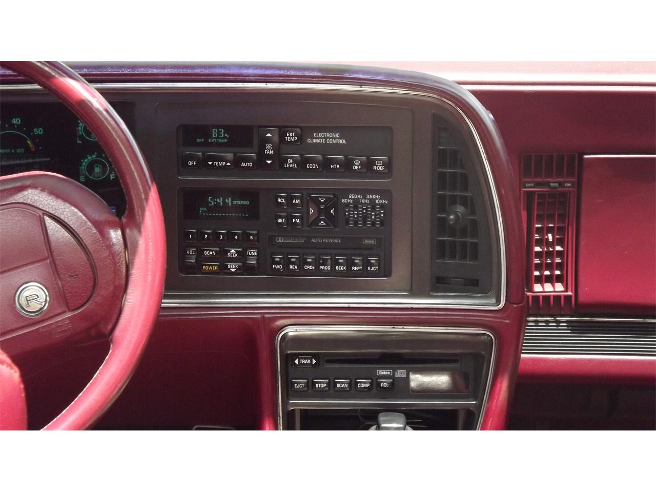 Buick-Reatta-1990-White-Red-6